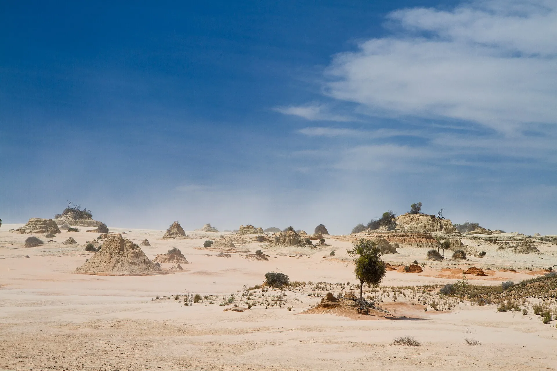The Darling River Run: A 10-Day Outback Campervan Adventure Through NSW campervan route